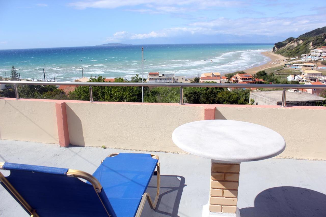 Theos Apartments Agios Stefanos Avliotes  Buitenkant foto