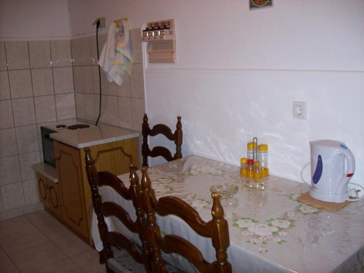 Theos Apartments Agios Stefanos Avliotes  Buitenkant foto