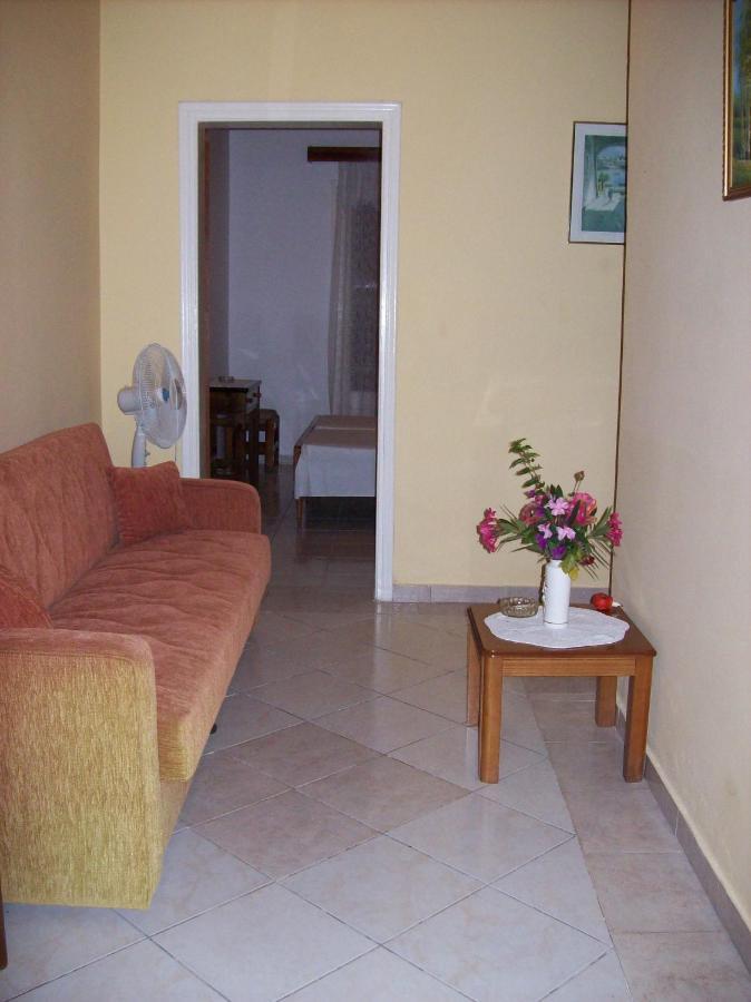 Theos Apartments Agios Stefanos Avliotes  Buitenkant foto